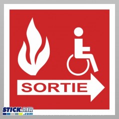 Sortie de secours pour handicapes a droite